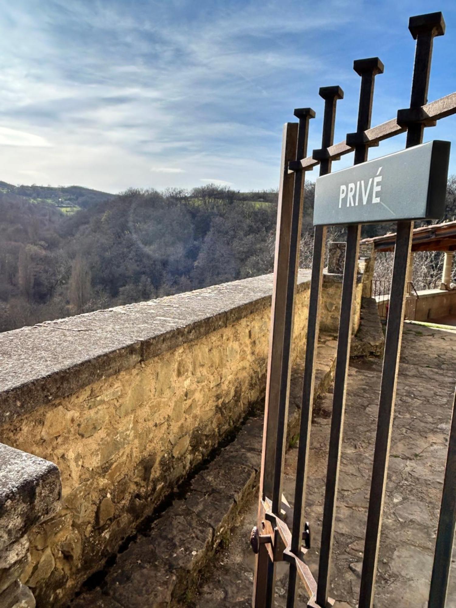 Hôtel Château du Poët-célard Le Poët-Célard Exterior foto